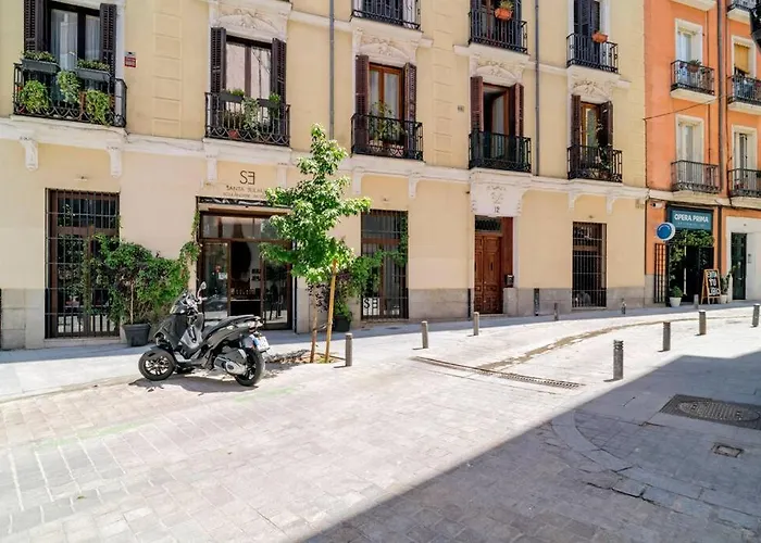 Caprichoso Loft junto Teatro Real - Madrid Centro by Batuecas